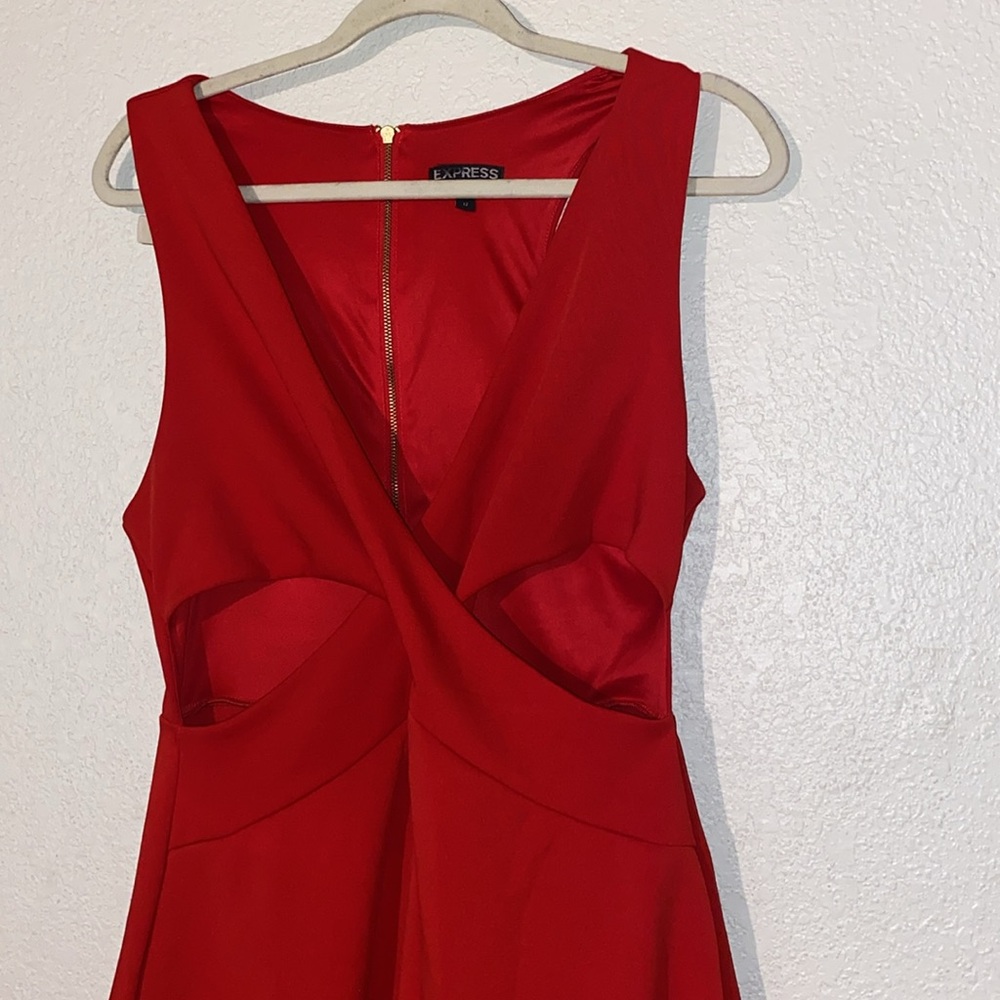 [Express] Red Cut-Out Fit And Flare Dress - Picture 4 of 10